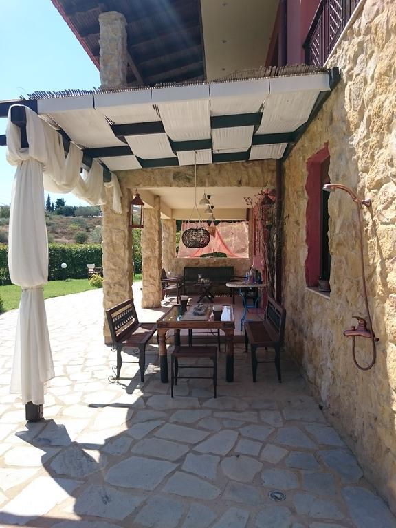 Villa Mariellie Néa Péramos المظهر الخارجي الصورة