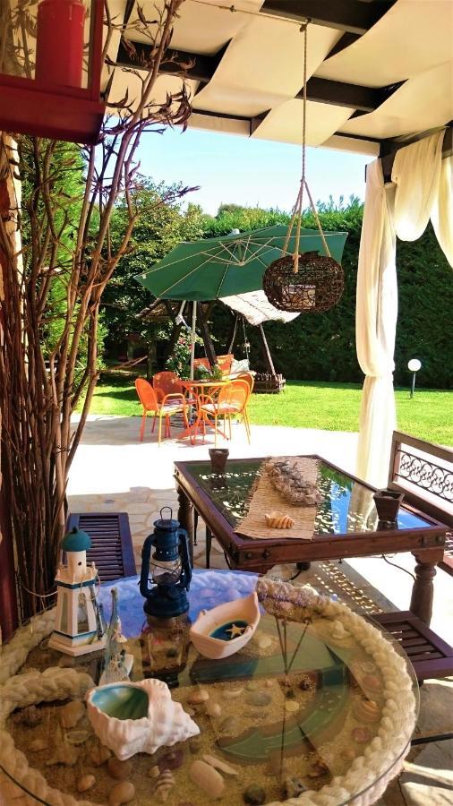 Villa Mariellie Néa Péramos المظهر الخارجي الصورة